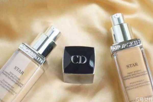 气垫和bb霜哪个对皮肤伤害小?粉底液和bb哪个伤害小 气垫和bb霜哪个对皮肤伤害小?粉底液和bb哪个伤害小