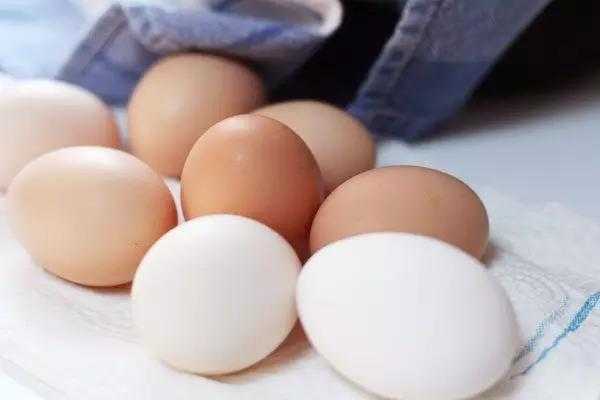 红皮鸡蛋和白皮鸡蛋有什么区别 红皮鸡蛋和白皮鸡蛋有什么区别