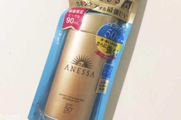 安耐晒乳液好还是啫喱？安耐晒乳液和啫喱区别