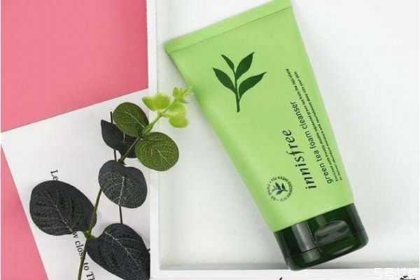 洗面奶是碱性还是酸性?洗得干净就是好的洗面奶吗 洗面奶是碱性还是酸性?洗得干净就是好的洗面奶吗