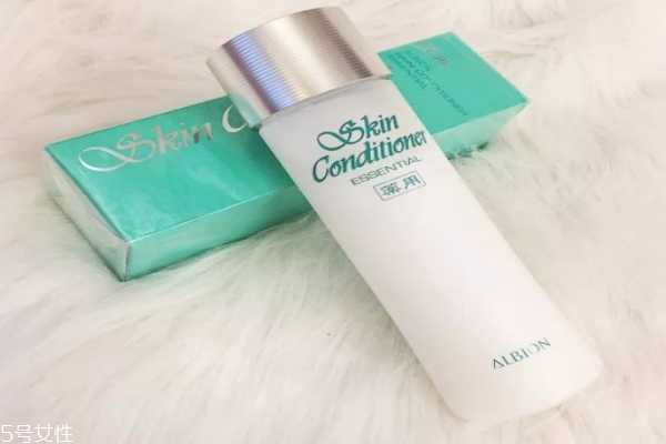 痘痘肌适合用什么护肤品 痘痘肌适合用什么护肤品