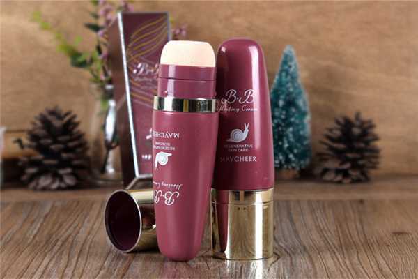 使用bb霜会引起痘痘吗 使用bb霜会引起痘痘吗