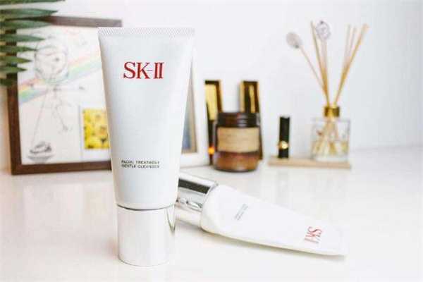 过期的洗面奶没开封还能用吗?过期的洗面奶可以洗头发吗 过期的洗面奶没开封还能用吗?过期的洗面奶可以洗头发吗