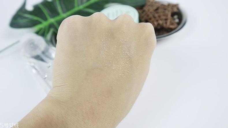 悦诗风吟散粉和纪梵希散粉哪个好? 悦诗风吟散粉和纪梵希散粉哪个好?