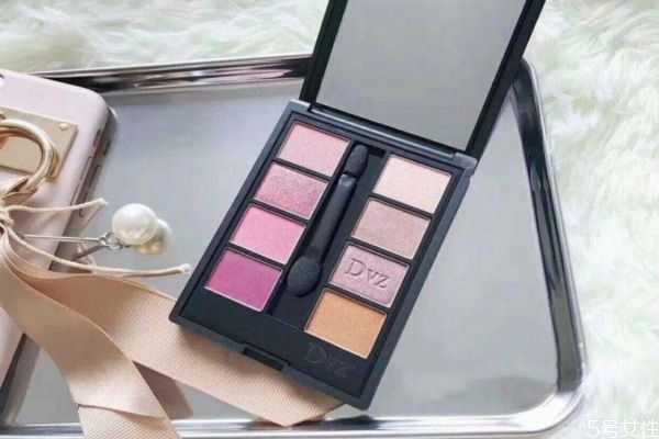 朵色眼影好用吗?朵色眼影保质期多久 朵色眼影好用吗?朵色眼影保质期多久