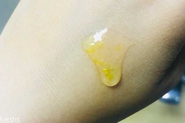 欧舒丹星光瓶和精华液有什么区别 欧舒丹星光瓶有用吗