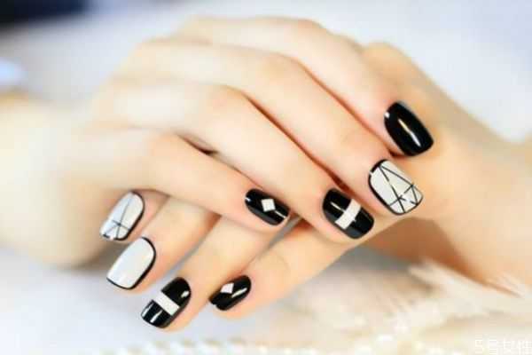 光疗美甲一般多少钱？光疗美甲怎么做