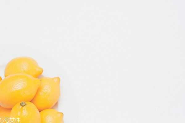 柠檬敷脸可以祛痘吗