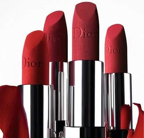 迪奥烈艳蓝金999是滋润还是哑光