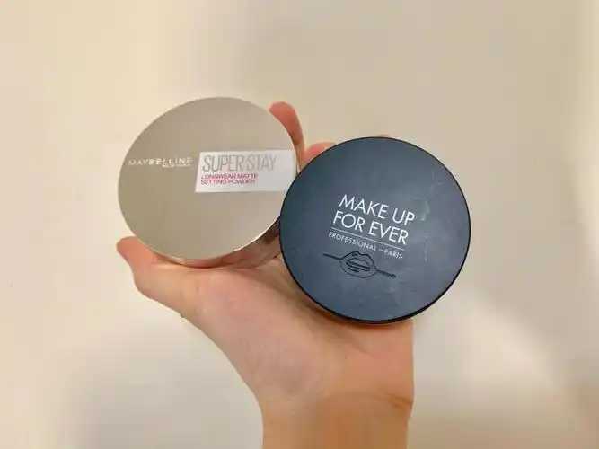 化妆的散粉会吸到肺里吗 化妆的散粉会吸到肺里吗