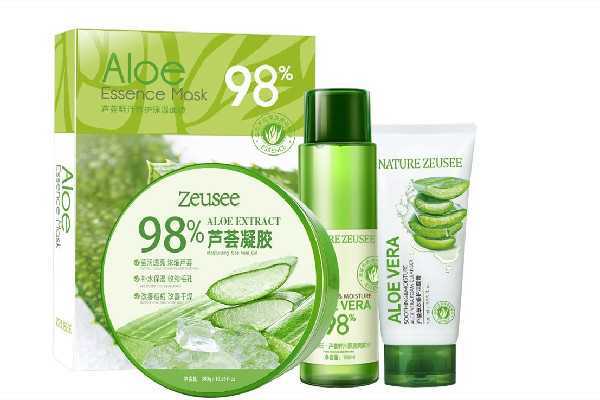 芦荟爽肤水会黏腻吗