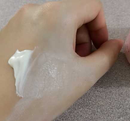 羽西白芍素颜霜好用吗? 羽西白芍素颜霜好用吗?