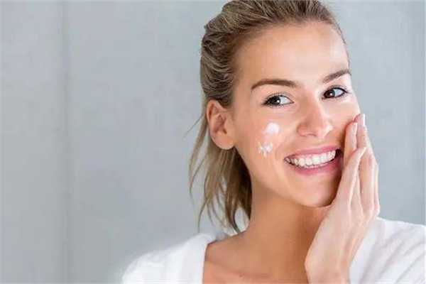 防晒霜多久补一次?防晒霜需要随身携带吗 防晒霜多久补一次?防晒霜需要随身携带吗