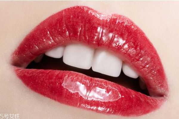 嘴唇干燥怎么办 护唇小贴士