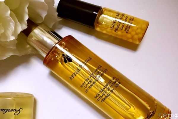 娇兰复原蜜和娇韵诗双萃精华哪个好? 娇兰复原蜜和娇韵诗双萃精华哪个好?