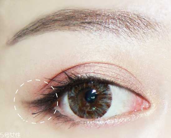粉紫色眼妆怎么画？粉色和紫色眼影的画法