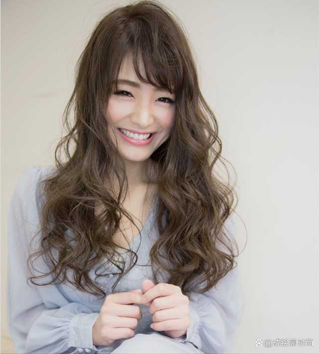 长脸女生适合什么样的刘海发型