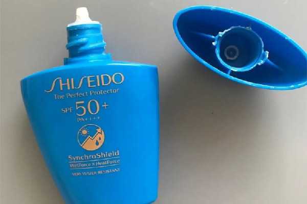 资生堂蓝胖子含酒精吗 资生堂蓝胖子含酒精吗