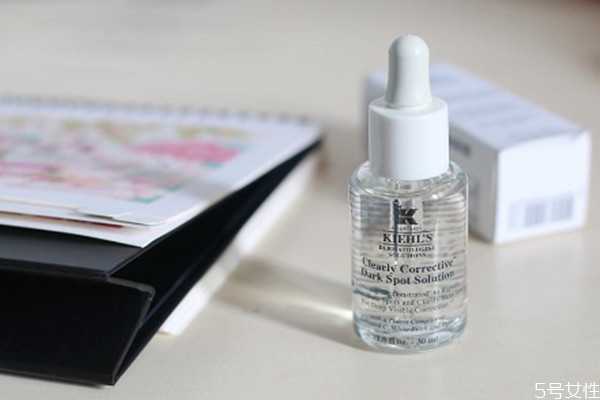 性价比高的淡斑精华有哪些?3款性价比高的淡斑精华推荐 性价比高的淡斑精华有哪些?3款性价比高的淡斑精华推荐