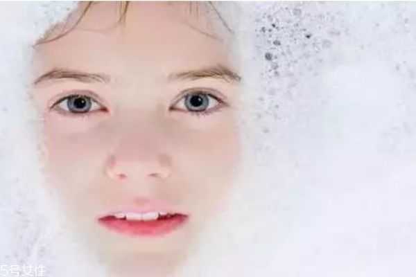 灌肤和水疗的区别