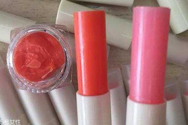 唇色深用什么润唇膏好
