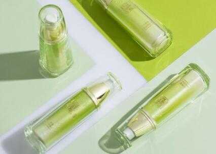 什么是水能量焕颜美容液 怎么使用此产品.jpg