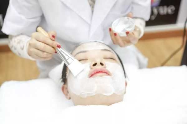 秋冬季如何保持肌肤白暂