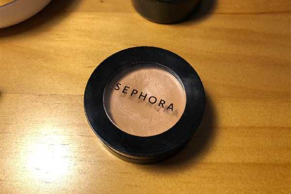 遮瑕膏和隔离霜先用哪个? 遮瑕膏和隔离霜先用哪个?