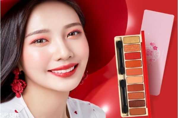 伊蒂之屋玩转色彩多色眼影盘怎么用? 伊蒂之屋玩转色彩多色眼影盘怎么用?