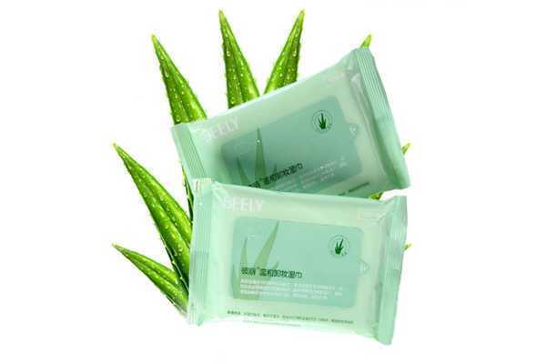 卸妆湿巾可以卸唇妆吗 卸妆湿巾可以卸唇妆吗