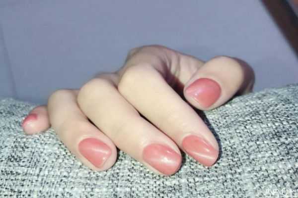 适合夏季的美甲颜色 什么美甲颜色时候夏季 适合夏季的美甲颜色 什么美甲颜色时候夏季