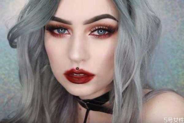 新手化妆应注意哪些细节 新手化妆不能过量的地方是哪里