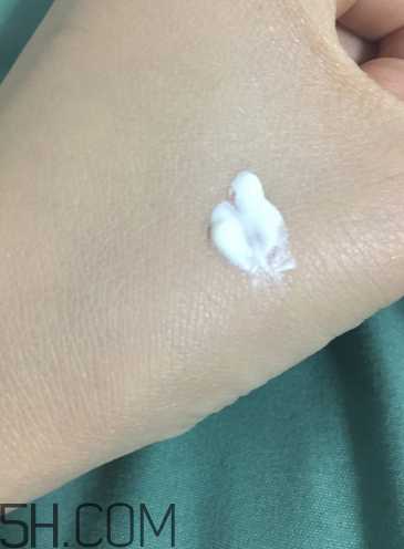 薇诺娜防晒霜需要卸妆吗?薇诺娜防晒霜使用方法 薇诺娜防晒霜需要卸妆吗?薇诺娜防晒霜使用方法