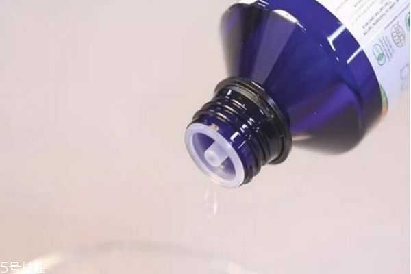 露和乳液先用哪个 露和乳液的区别