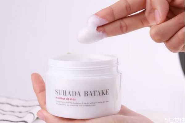 角质层薄用卸妆油还是卸妆水？最不伤皮肤的卸妆方式