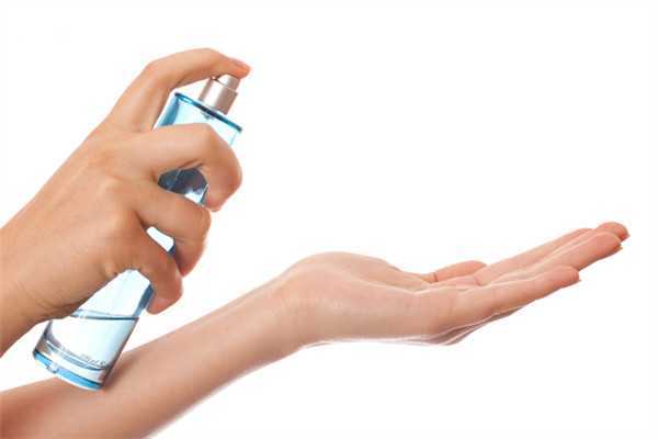 身体化妆水使用步骤