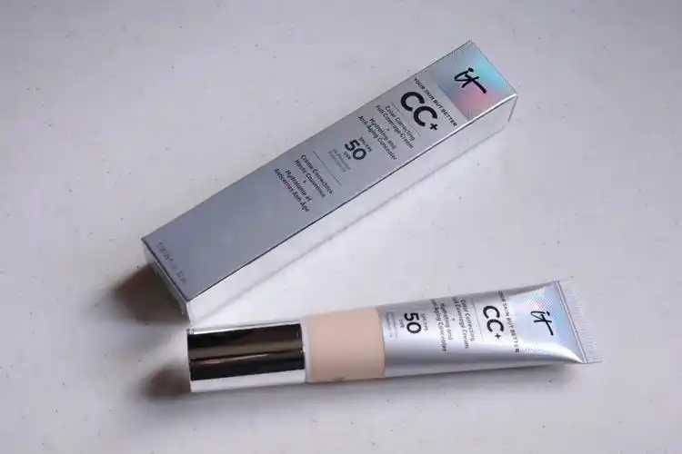 cc霜含有蜡质吗 cc霜含有蜡质吗