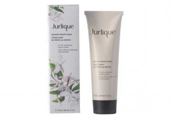 护手霜长期使用手会变香吗?护手霜含香精有伤害吗 护手霜长期使用手会变香吗?护手霜含香精有伤害吗