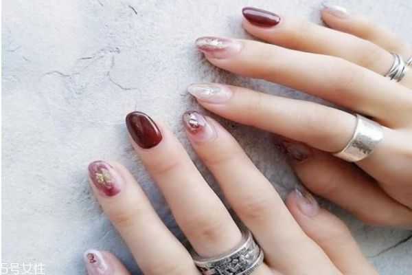 日式晕染美甲教程 贝壳晕染美甲教程