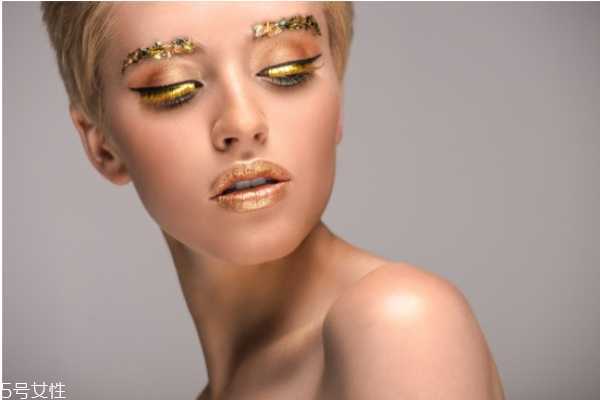 女人用什么抗衰老