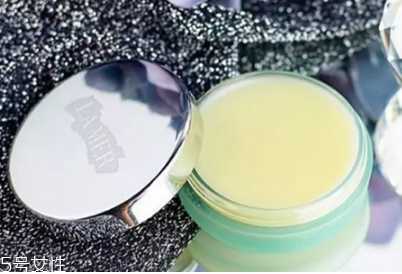 海蓝之谜唇膏真假对比方法 海蓝之谜唇膏真假对比方法