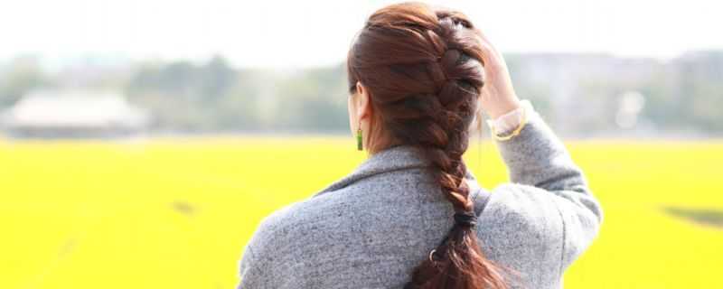 八字刘海扎马尾怎么弄 八字刘海扎马尾怎么弄