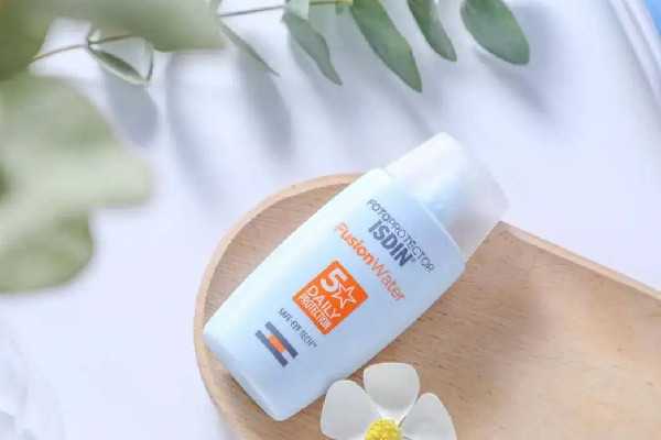 防晒霜和bb霜先用哪个 防晒霜和bb霜先用哪个