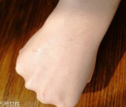 防晒喷雾防汗吗