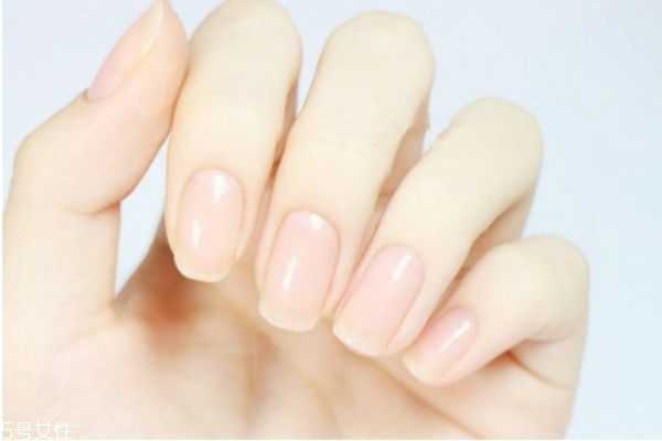 日系田园风美甲怎么做？丝绒美甲做法教程