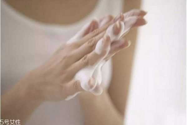 皂基洗面奶能卸妆吗 皂基洗面奶能卸妆吗