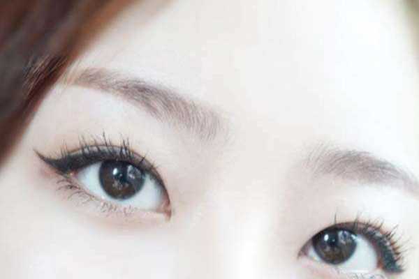 国字脸适合什么眉形？适合国字脸的眉毛有什么特点