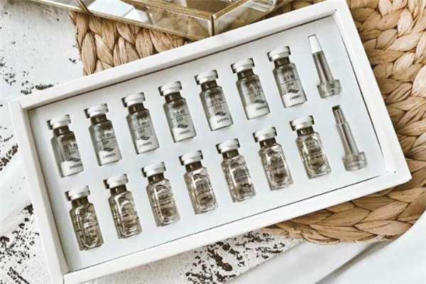 冻干粉一支可以用几天?先用冻干粉还是先用爽肤水 冻干粉一支可以用几天?先用冻干粉还是先用爽肤水