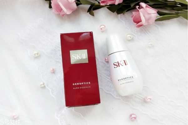 sk2小灯泡味道是香的吗