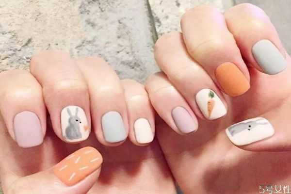 白色美甲变黄怎么清洗 白色美甲变黄怎么清洗